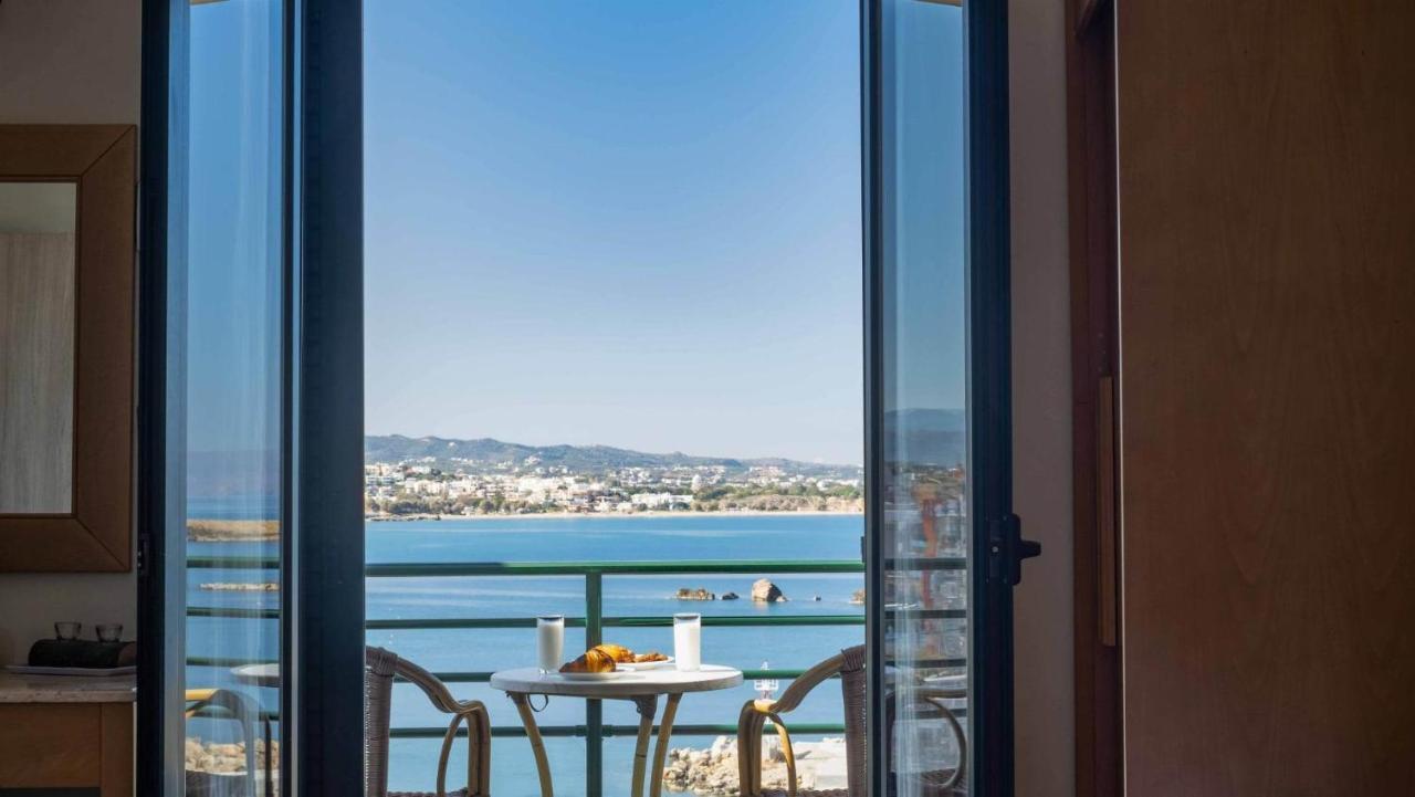 Arocaria Apartments Chrissi Akti Chania Exterior foto