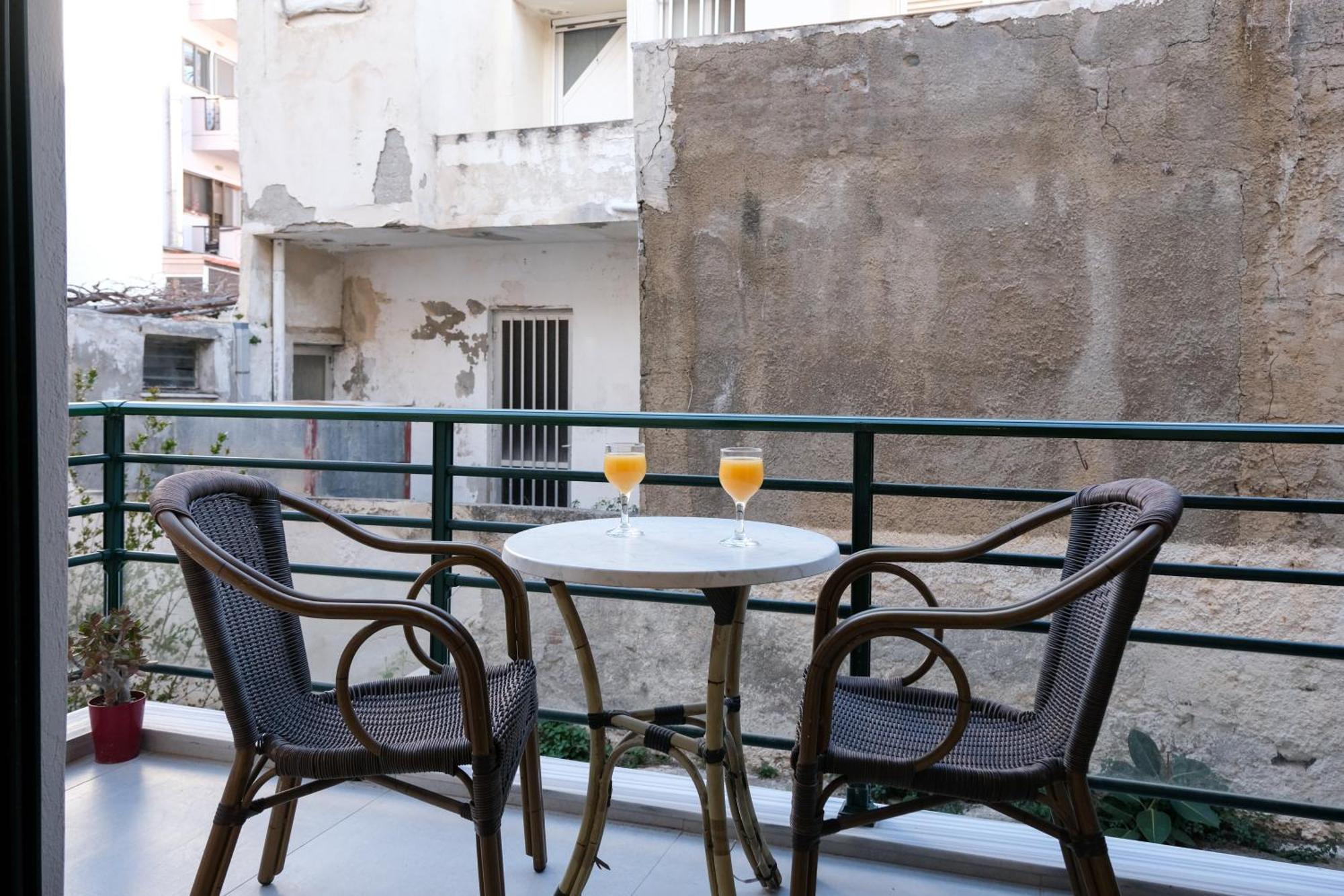 Arocaria Apartments Chrissi Akti Chania Exterior foto