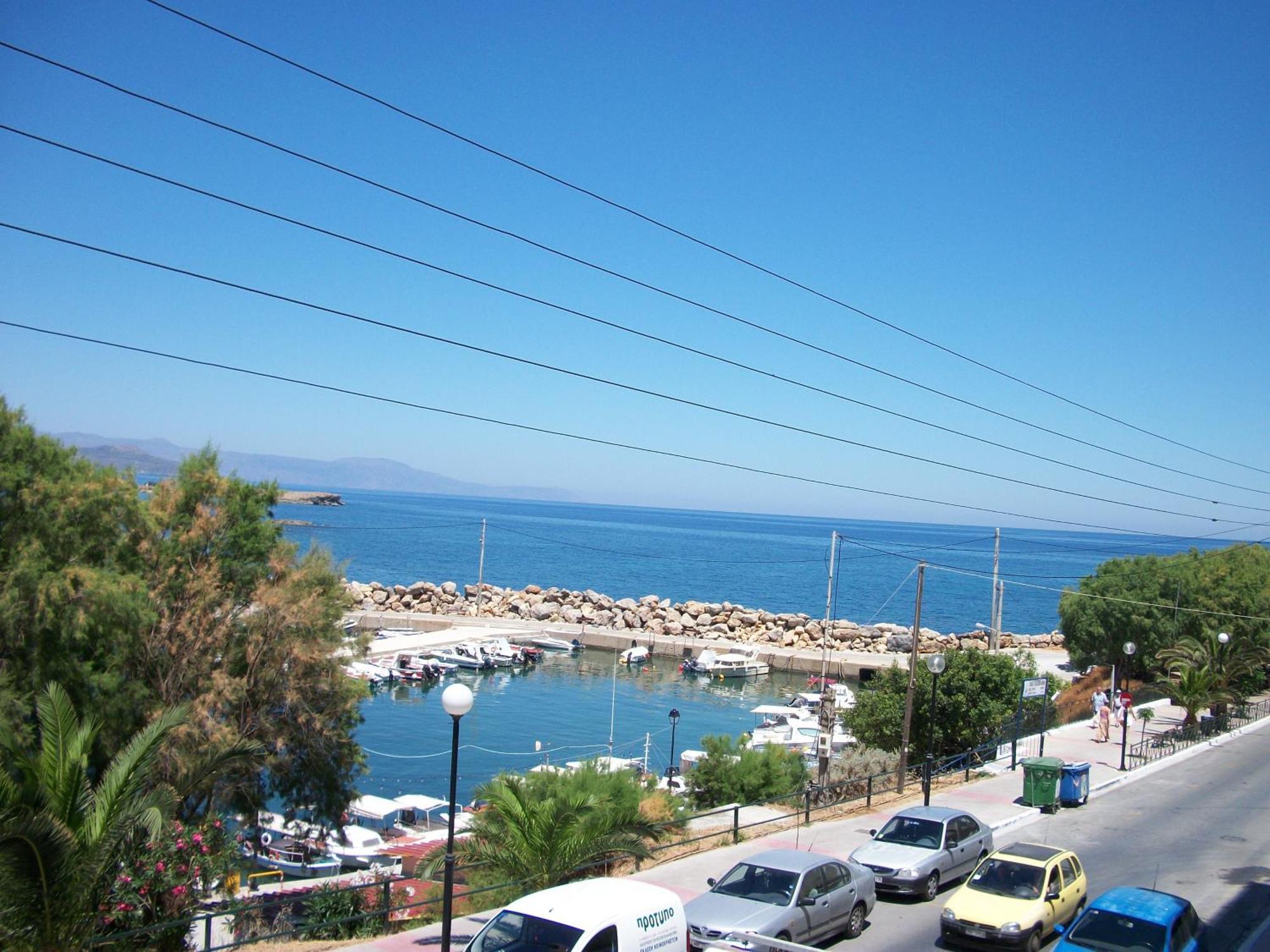 Arocaria Apartments Chrissi Akti Chania Exterior foto